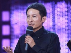 李維嘉深夜曬超大份小龍蝦 要增肥的節奏？