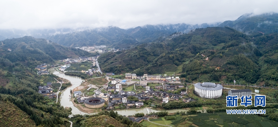 【圖説福建第七張】【漳州】【移動版】【Chinanews帶圖】春遊土樓