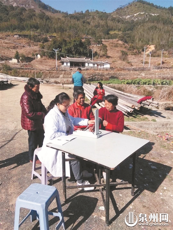 【福建時間主推】【泉州】【移動版】【Chinanews帶圖】泉州：偏遠山村公共醫療無法全面覆蓋 看病難怎解決？