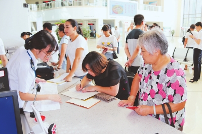 【龍岩】【移動版】【Chinanews帶圖】龍岩：“放管服”改革促發展新活力