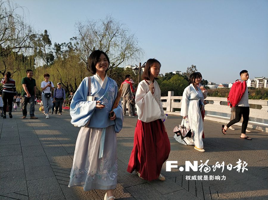 【焦點圖】【福州】【移動版】【Chinanews帶圖】福州：公園風光好 踏青正當時