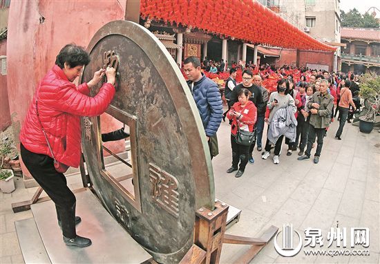 【福建時間主推】【泉州】【移動版】【Chinanews帶圖】泉州民俗紅紅火火過佳節 巡遊祈福送吉祥