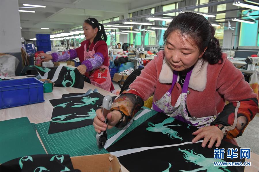 【焦點圖】【莆田】【移動版】【Chinanews帶圖】福建莆田：企業開春生産忙