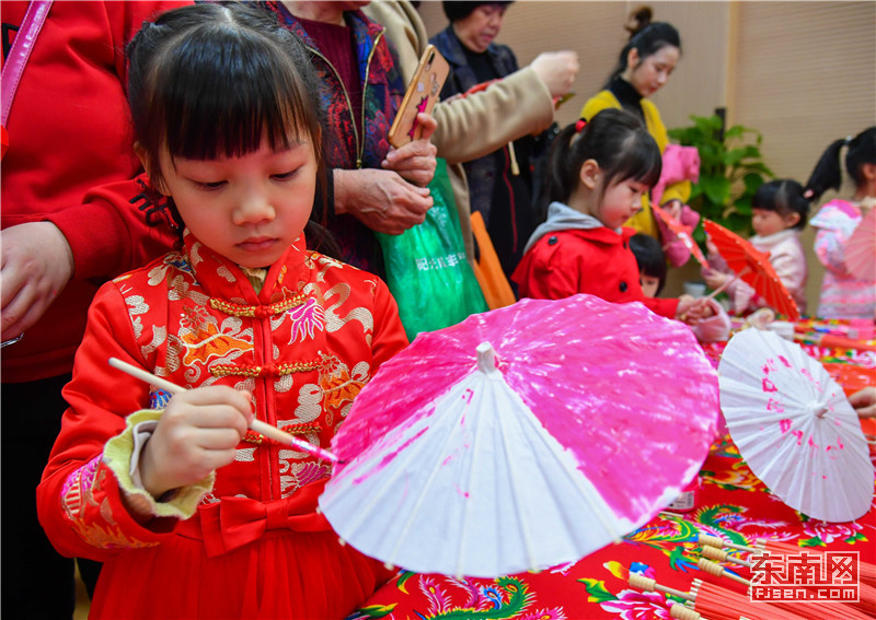 【焦點圖】【福州】【移動版】【Chinanews帶圖】福州：幼兒園裏的廟會