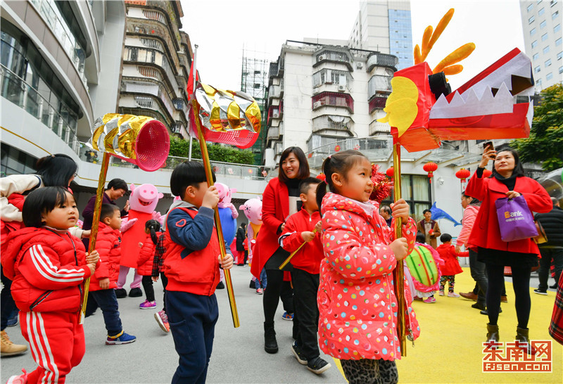 【焦點圖】【福州】【移動版】【Chinanews帶圖】福州：幼兒園裏的廟會