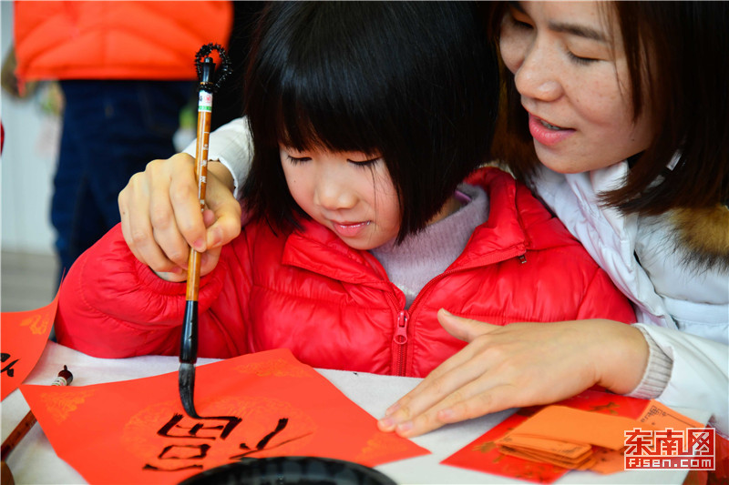 【焦點圖】【福州】【移動版】【Chinanews帶圖】福州：幼兒園裏的廟會