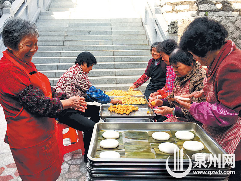 【福建時間主推】【泉州】【移動版】【Chinanews帶圖】泉州南安：老太太“搓丸蒸糕” 義賣籌款濟危困