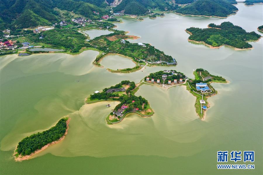 福建古田：雨後翠屏湖