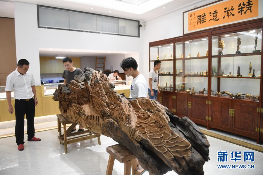 【焦點圖】【移動版 輪播圖】【滾動新聞】【 ChinaNews帶圖】福建莆田：大力發展工藝美術産業