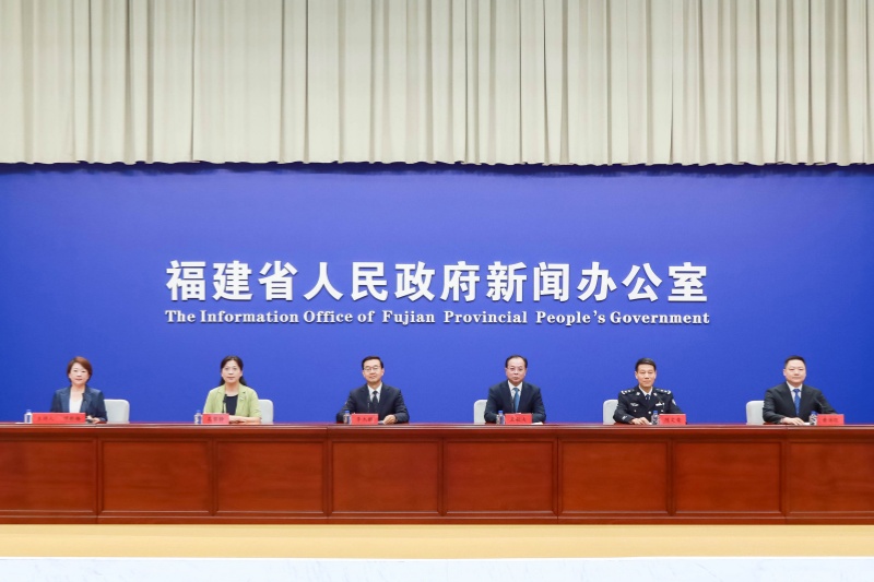 《福建省平安建設條例》將於9月1日起施行_fororder_1214131755760115_.pic_hd_副本
