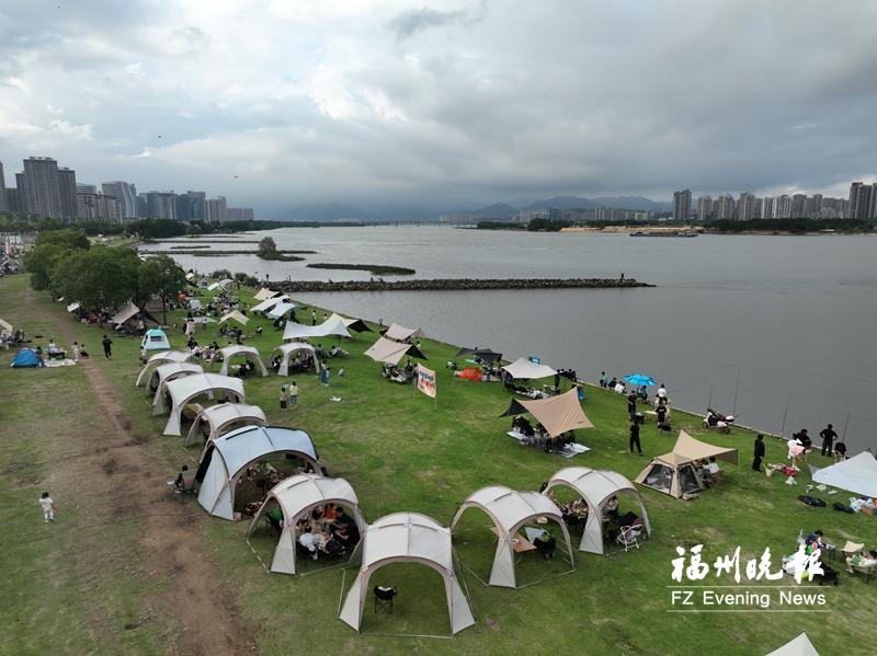 福州連江：小帳篷撐起大市場 春風吹暖“帳篷經濟”