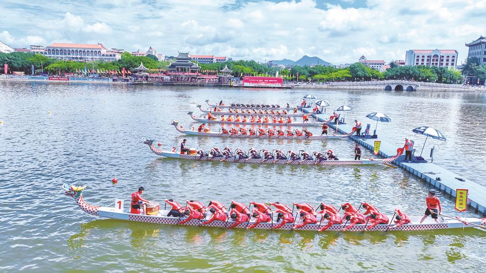 廈門：劈波斬浪連兩岸 龍舟競渡續文脈