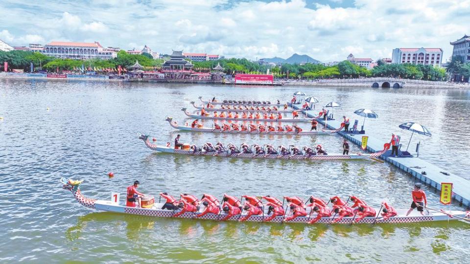 廈門：劈波斬浪連兩岸 龍舟競渡續文脈