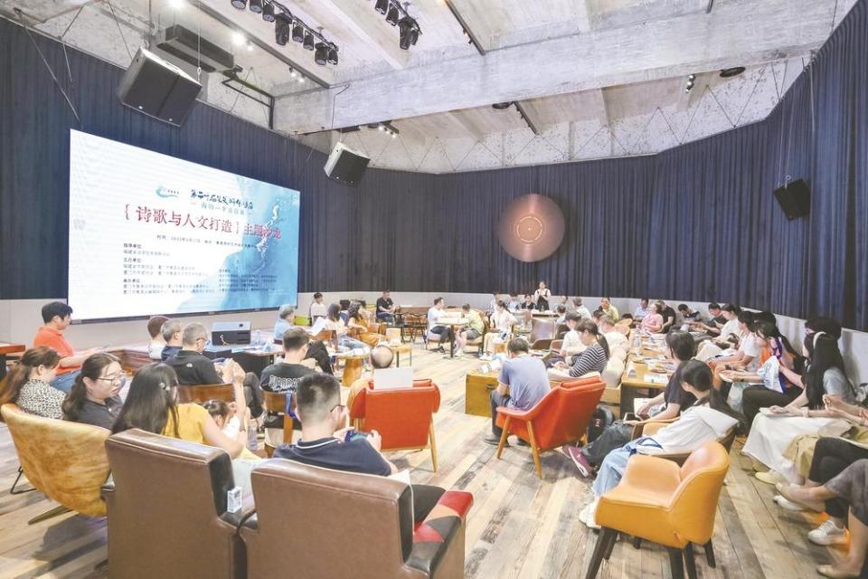 廈門：劈波斬浪連兩岸 龍舟競渡續文脈