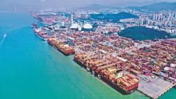 廈門邊檢總站東渡邊檢站推行“一站式”通關服務