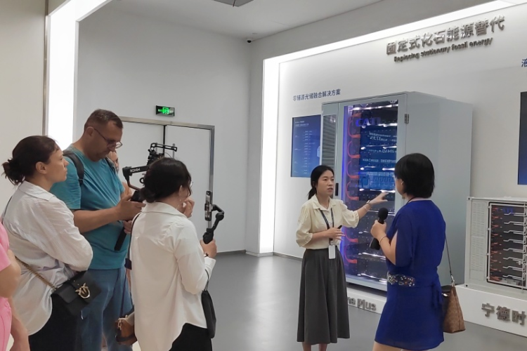 俄媒代表團探訪寧德時代：解碼福建新能源創新密碼_fororder_圖片6