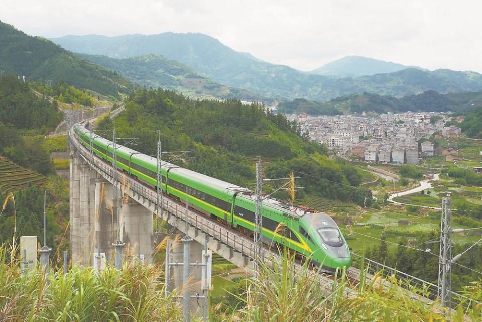 寧德周寧進入“動車時代”