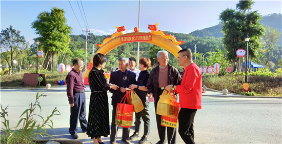 泉州市開展重陽節敬老慰問活動