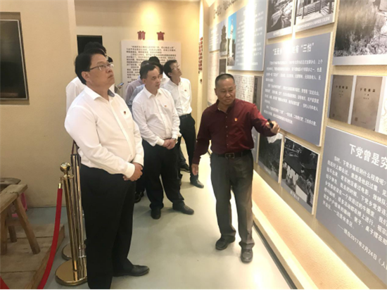 福建省委軍民融合辦赴寧德下黨鄉開展主題黨日活動