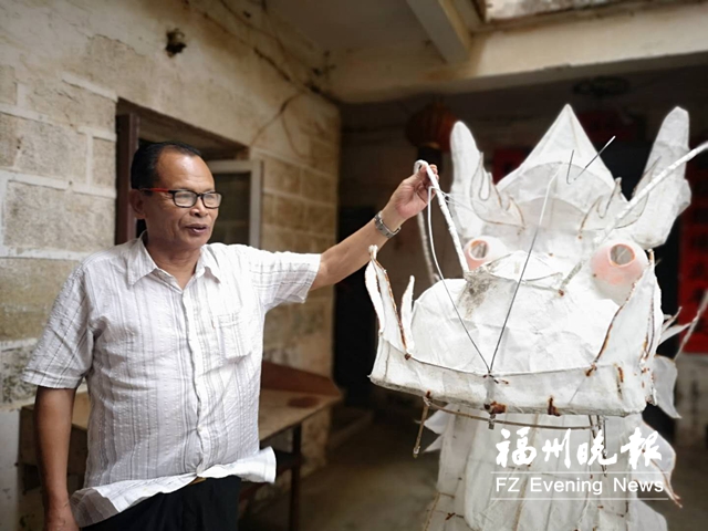 福州糊紙技藝非遺傳承人陳進平：巧手扎出板凳龍