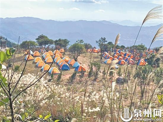 泉州雲峰村的美麗蛻變：貧困“山頂村”變身特色旅遊景區