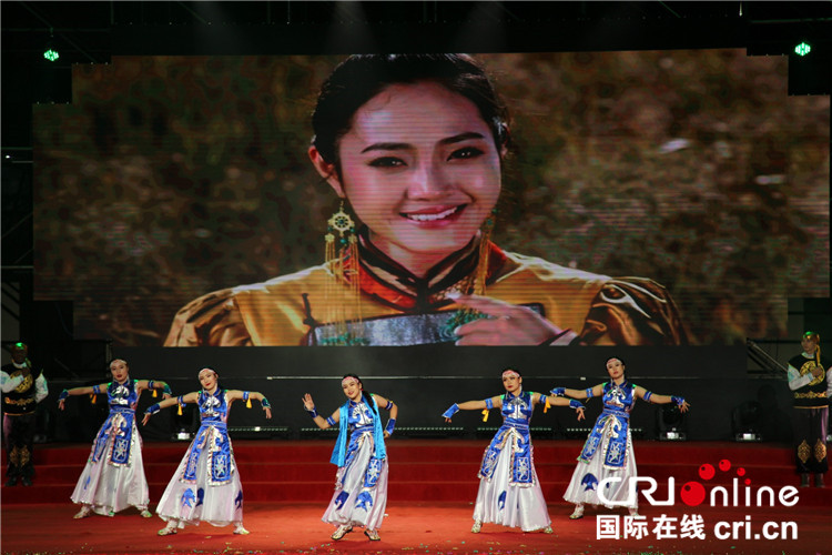 【cri看福建 列表】【武夷學院專題 焦點圖】武夷學院舉辦建校60週年校慶晚會