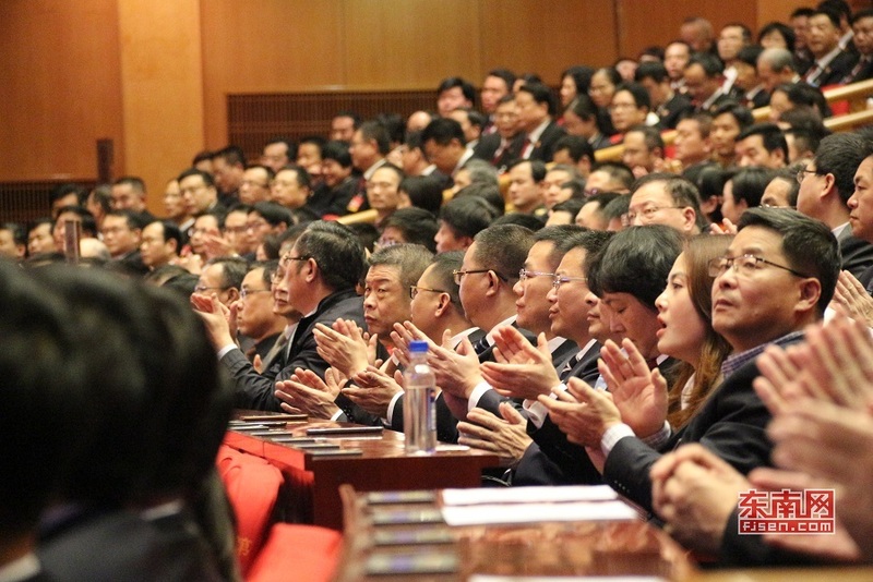 【大頭條】 【福州】【移動版】【Chinanews帶圖】福建省十三屆人大二次會議在福州閉幕