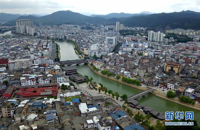 【福建時間主推】【龍岩】【移動版】【Chinanews帶圖】長征出發地長汀、寧化的紅色信仰報告：風展紅旗如畫