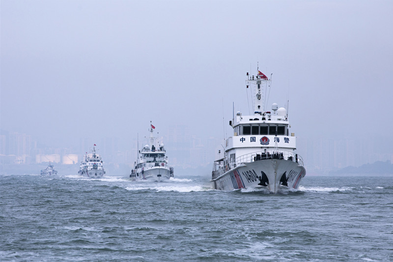 漳州海警局：“三度”解鎖海上“平安密碼”_fororder_漳州海警艦艇編隊犁浪守衛漳州海域的“金山銀山”