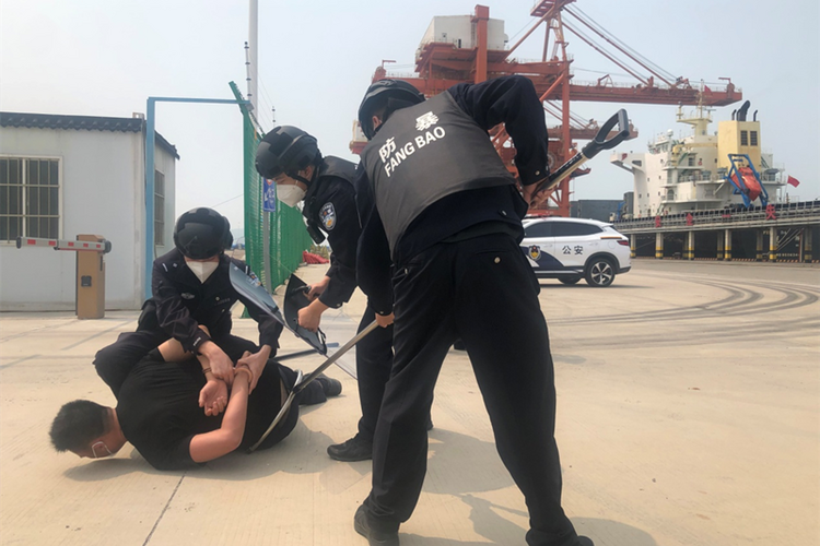 漳州邊檢站開展口岸應急處突演練_fororder_圖片12