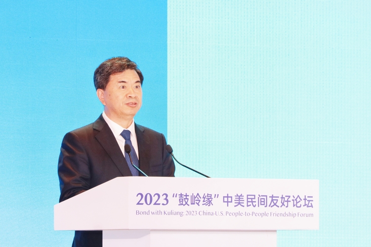 圖片默認標題_fororder_中共福建省委書記、省人大常委會主任周祖翼宣讀賀信並致辭