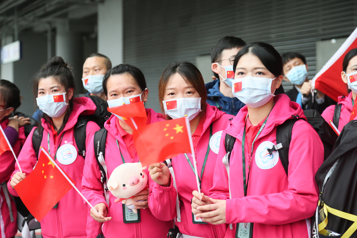 圖片默認標題_fororder_30日，廣東支援湖北武漢醫療隊133名隊員返回廣州。廣東衛健委供圖