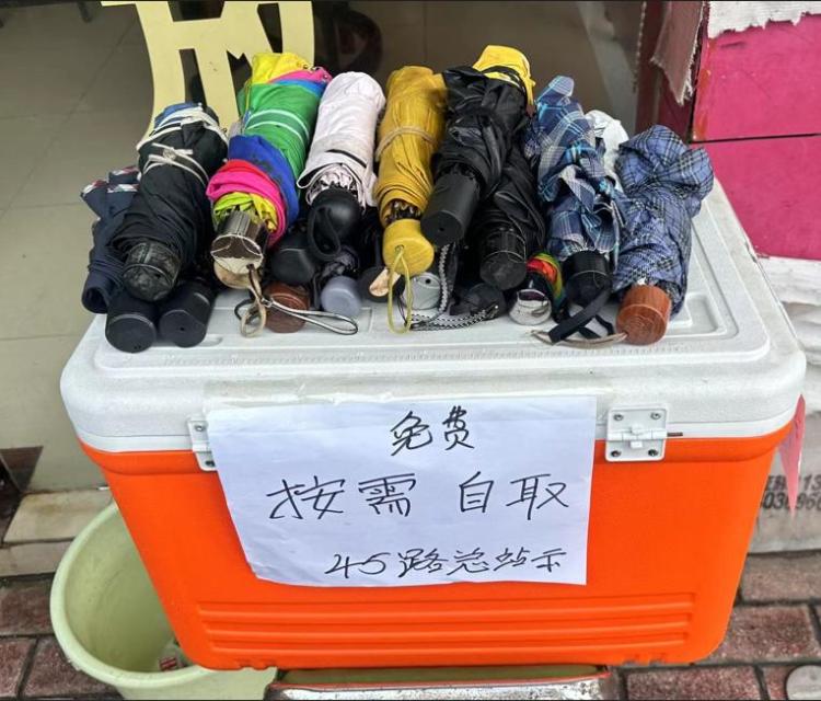 廣州公交：平凡崗位上的暖心善舉，成暴雨中動人的瞬間_fororder_圖片2