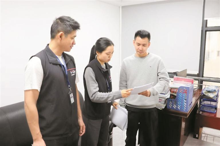 深圳龍華“三度”發力助企打通發展快車道_fororder_嗚嗚2