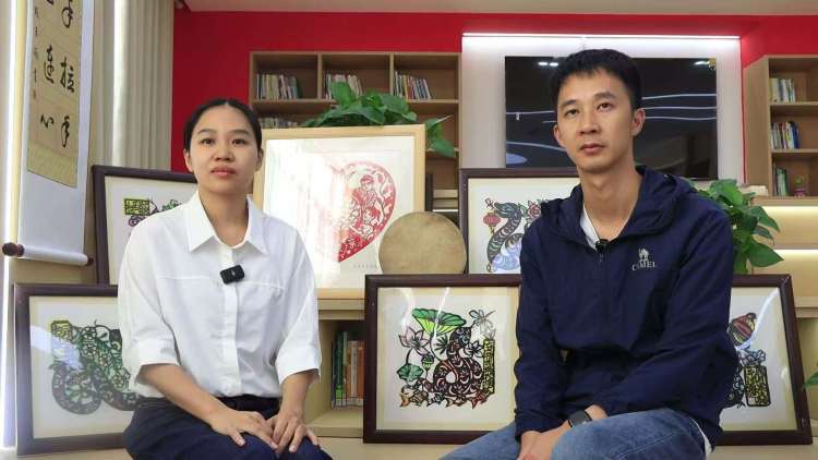 廣州一名教師攜全家援疆，在邊疆播撒音樂火種_fororder_2c692ec7969a40c285d20658b822c547