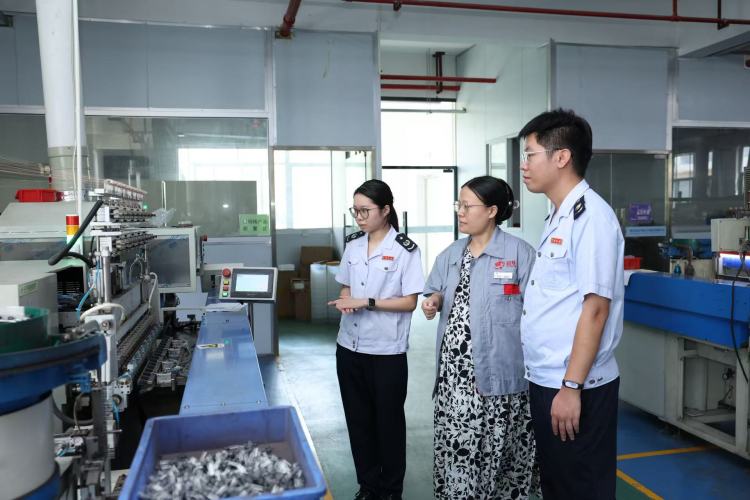 肇慶稅務以“信用金名片”為企業發展賦能_fororder_微信圖片_20250925161838_1066_92