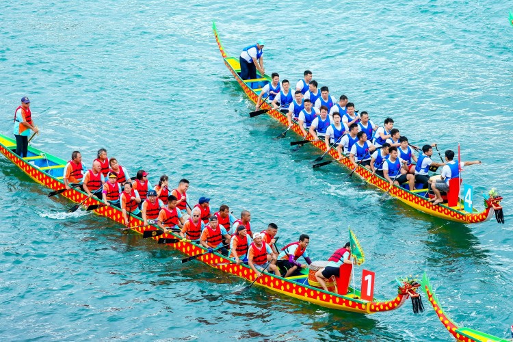 大灣區11城龍舟競渡深圳南澳月亮灣，巔峰搏爭“海龍王”_fororder_5