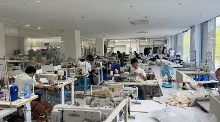 大浪時尚小鎮×中央版房 VEKISE品牌創始人尹嶴服裝製造的數字化進階之路_fororder_WechatIMG21