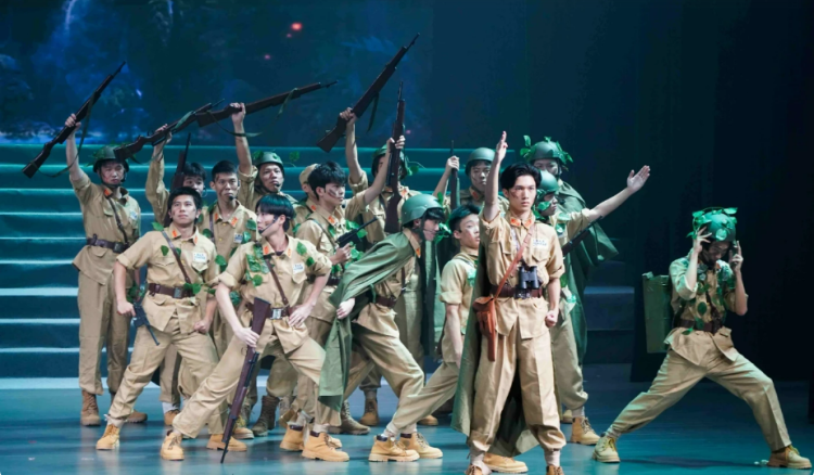 史詩首演！華珠師生傾力創演《勝利之歌》獻禮抗戰勝利80週年_fororder_1751088396106