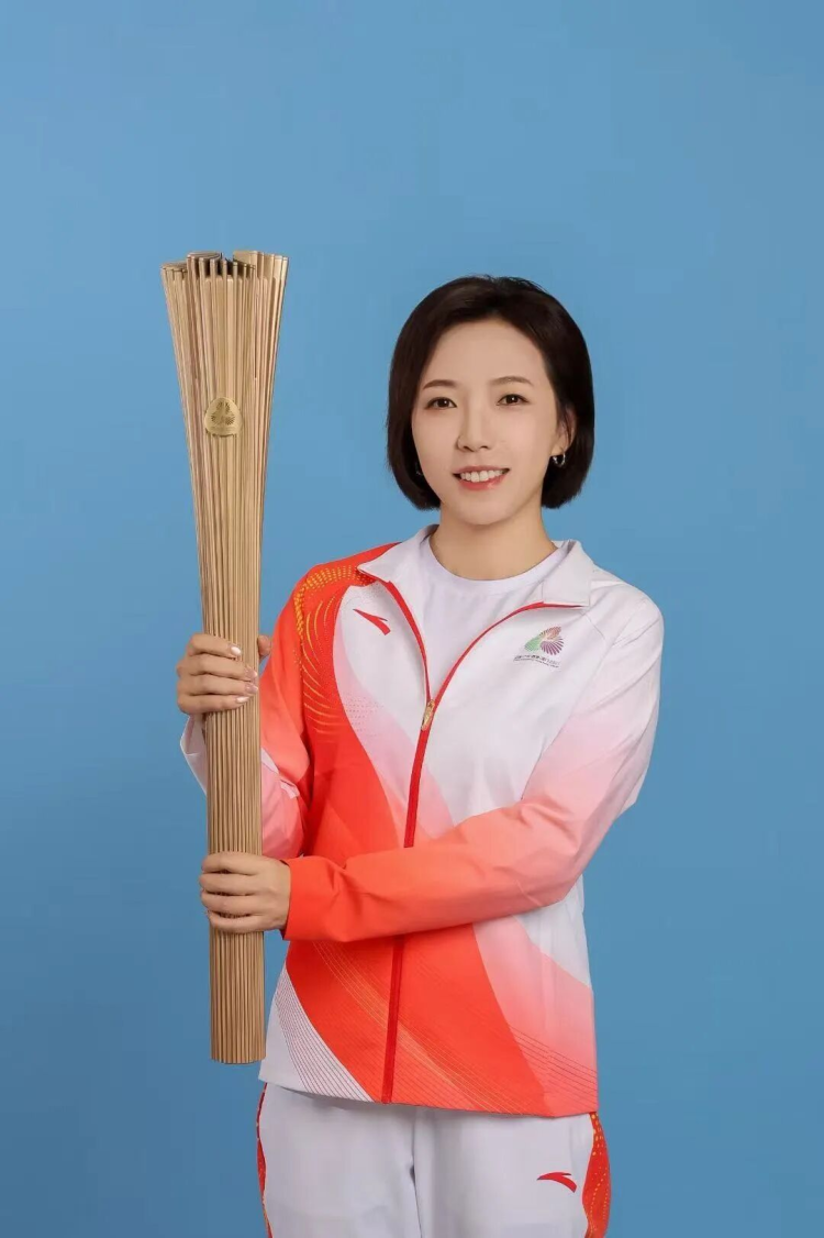 築夢新時代·巾幗奮進時|億航智慧王雅君：我們敬畏每一次飛行_fororder_圖片1