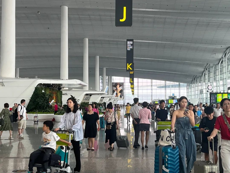 暑運前16天白雲機場接送旅客311.4萬人次_fororder_圖片1