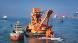 世界最大抓鬥挖泥船 “金廣” 綠色施工 助力防城港港30萬噸級航道建設