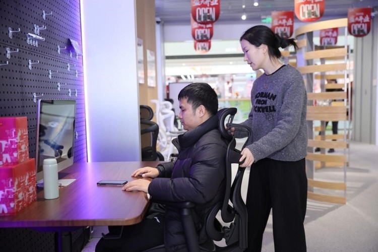 西昊新品C300i亮相快閃店 智慧椅市場再添新軍_fororder_圖片50