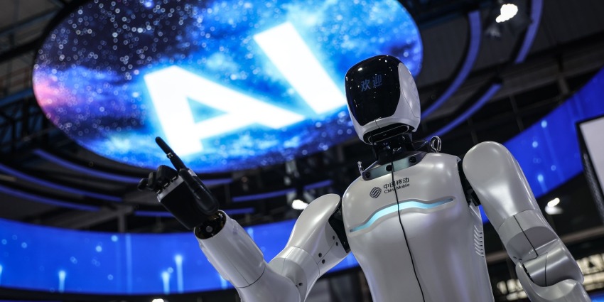 2025世界經濟回眸｜前沿科技突破為世界經濟增長注入新動力