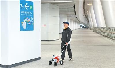 智慧導盲犬亮相深圳