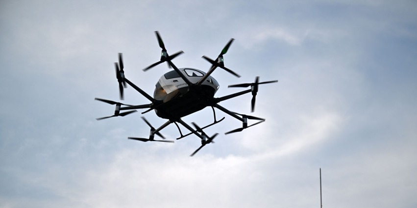 萬億級低空經濟如何“飛得好、飛得遠”