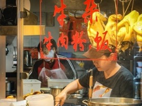 WeChat港幣錢包進一步拓寬商戶網絡 港人可向內地個人商戶“掃碼”支付