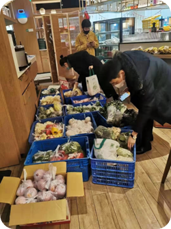 心在一起 共擔當——餐飲業“疫中求生”  雲海肴迅速發力線上業務