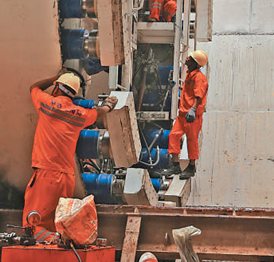 加快在建和新開工項目建設進度