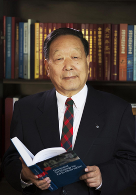 李德仁 武漢大學教授、博士生導師，中國科學院院士，中國工程院院士，國際歐亞科學院院士，國際宇航科學院院士。_fororder_李德仁336